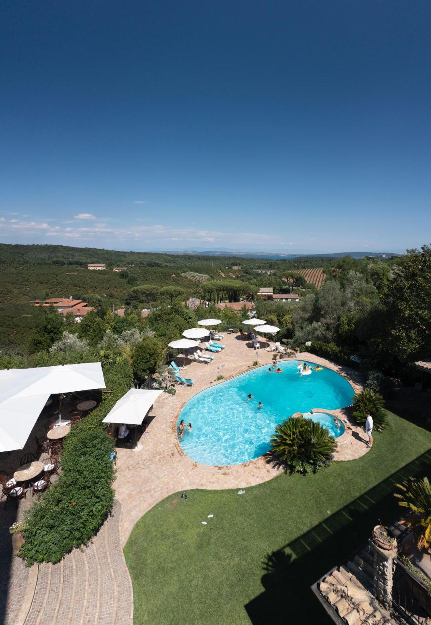Villa Clodia Relais Manziana Екстериор снимка